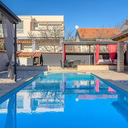 Prázdninový dům Gorgeous In Posedarje